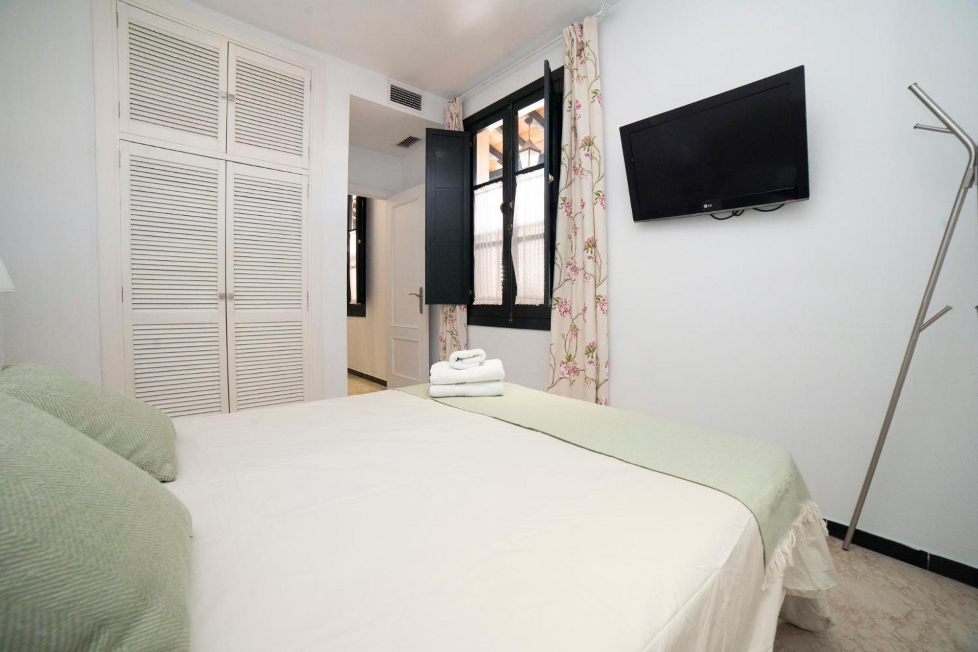 Alohamundi Lumbreras II Apartment Seville Exterior photo